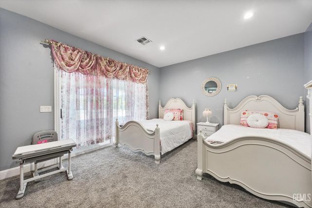 311 Saba Way, Bakersfield, CA 93314