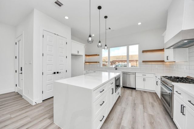 1818 West Street, Houston, TX 77026