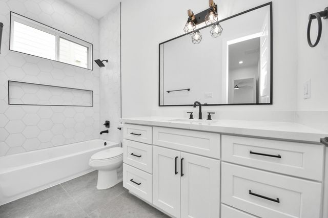 1818 West Street, Houston, TX 77026