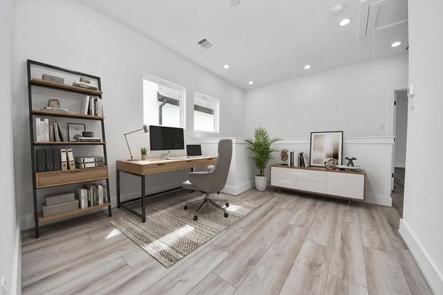 1818 West Street, Houston, TX 77026