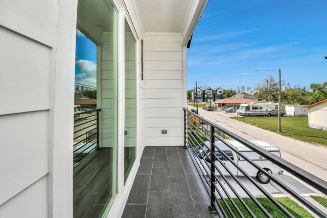 1818 West Street, Houston, TX 77026