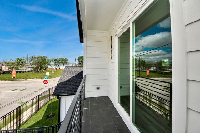 1818 West Street, Houston, TX 77026