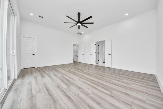 1818 West Street, Houston, TX 77026