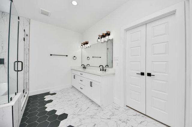 1818 West Street, Houston, TX 77026