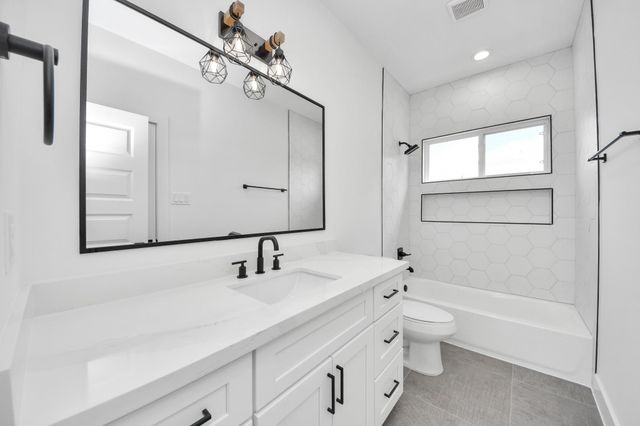 1818 West Street, Houston, TX 77026