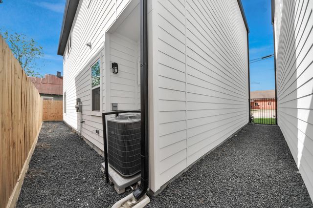 1818 West Street, Houston, TX 77026