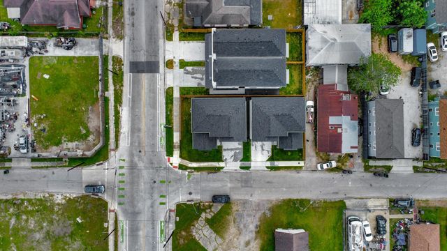 1818 West Street, Houston, TX 77026