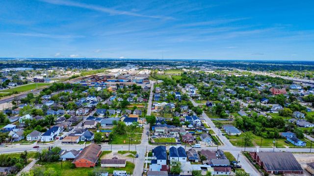 1818 West Street, Houston, TX 77026