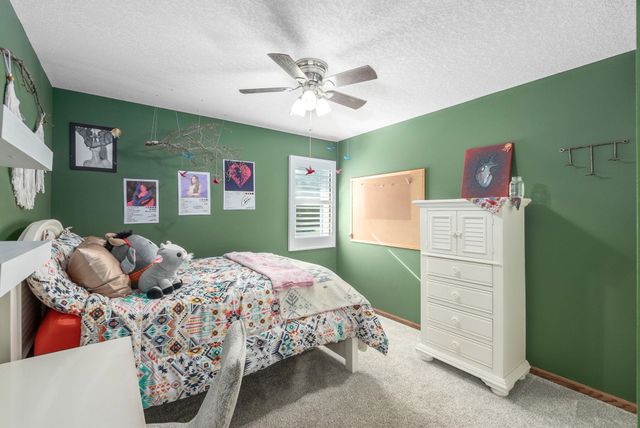 831 S Spring Hollow Dr, Wichita, KS 67230