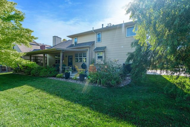 831 S Spring Hollow Dr, Wichita, KS 67230