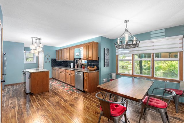 831 S Spring Hollow Dr, Wichita, KS 67230