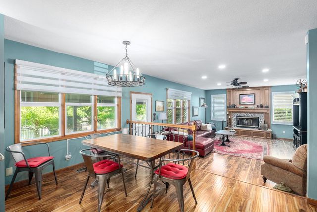 831 S Spring Hollow Dr, Wichita, KS 67230