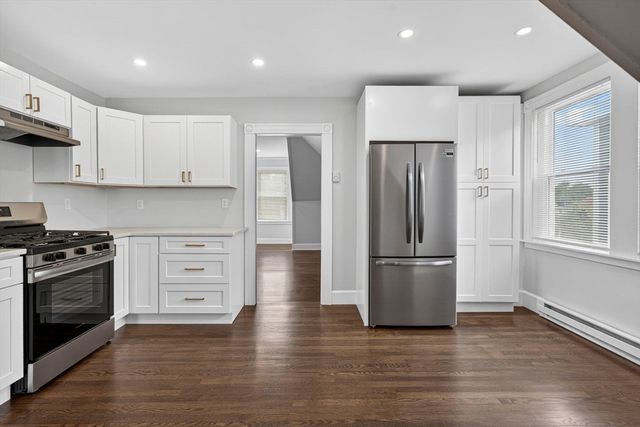 21 Dunlap Street 3, Salem, MA 01970