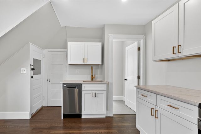 21 Dunlap Street 3, Salem, MA 01970
