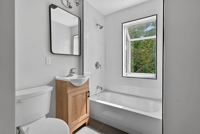 21 Dunlap Street 3, Salem, MA 01970