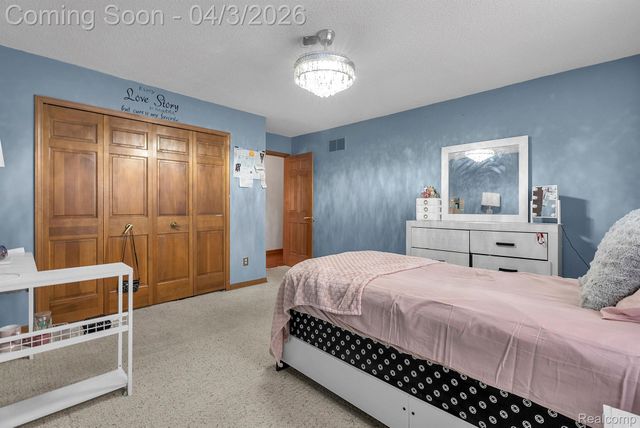 15135 CHURCHILL ST Street, Southgate, MI 48195