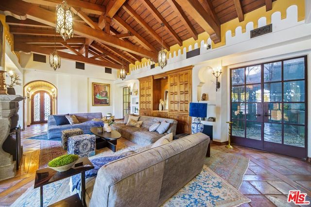 1274 N Clark Street, West Hollywood, CA 90069