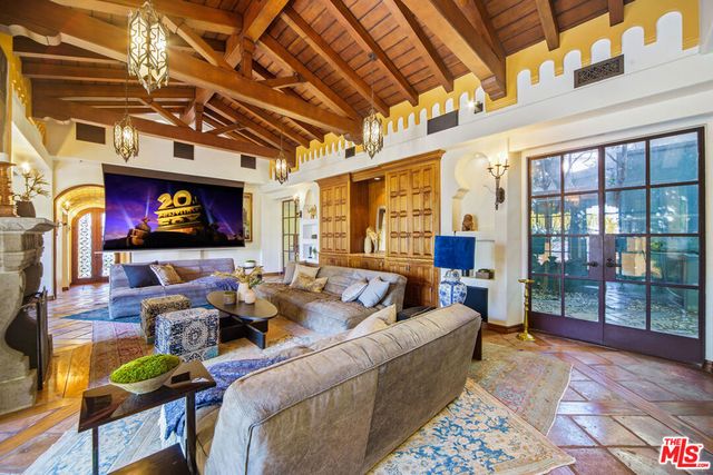 1274 N Clark Street, West Hollywood, CA 90069