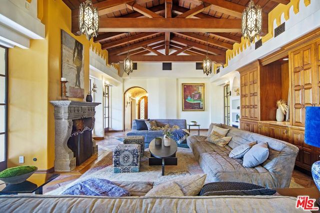 1274 N Clark Street, West Hollywood, CA 90069