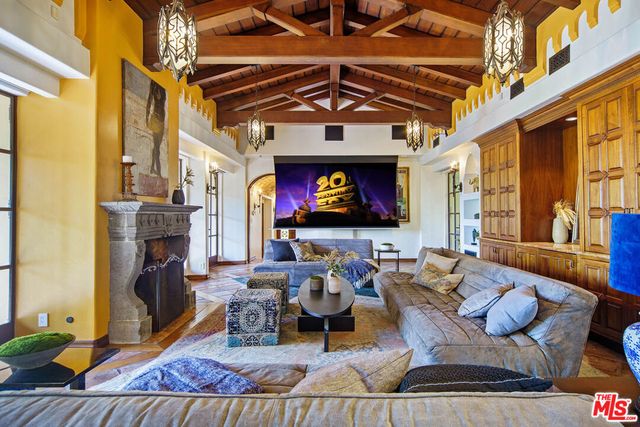 1274 N Clark Street, West Hollywood, CA 90069