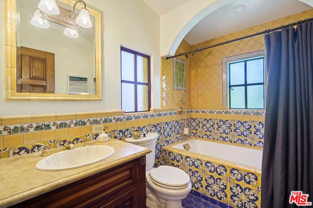 1274 N Clark Street, West Hollywood, CA 90069