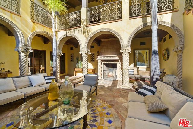 1274 N Clark Street, West Hollywood, CA 90069