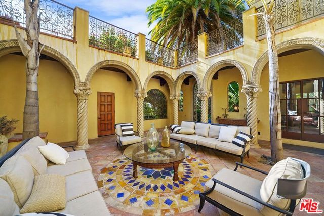 1274 N Clark Street, West Hollywood, CA 90069