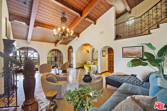 1274 N Clark Street, West Hollywood, CA 90069