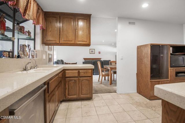 642 N Wendy Drive, Newbury Park, CA 91320