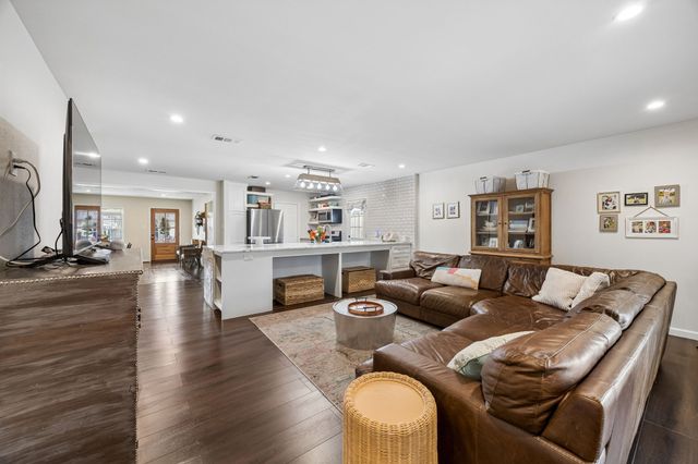 9422 Lenel Place, Dallas, TX 75220