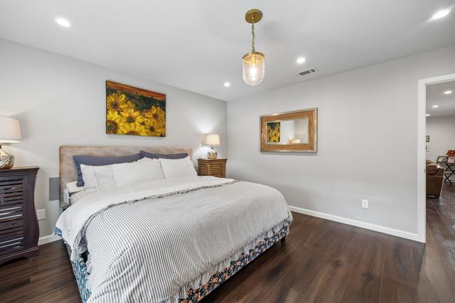 9422 Lenel Place, Dallas, TX 75220