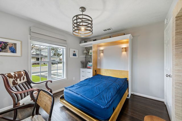 9422 Lenel Place, Dallas, TX 75220