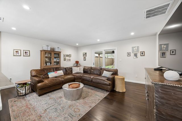 9422 Lenel Place, Dallas, TX 75220