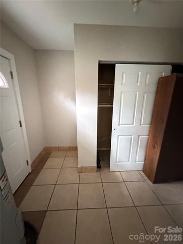 7101 Riding Trail Road, Charlotte, NC 28212