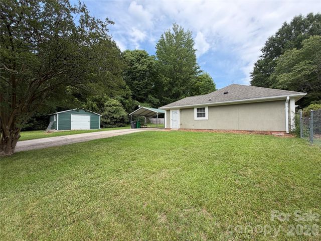 7101 Riding Trail Road, Charlotte, NC 28212