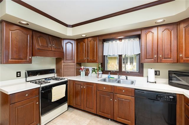 4430 Saint Paul Boulevard, Irondequoit, NY 14617