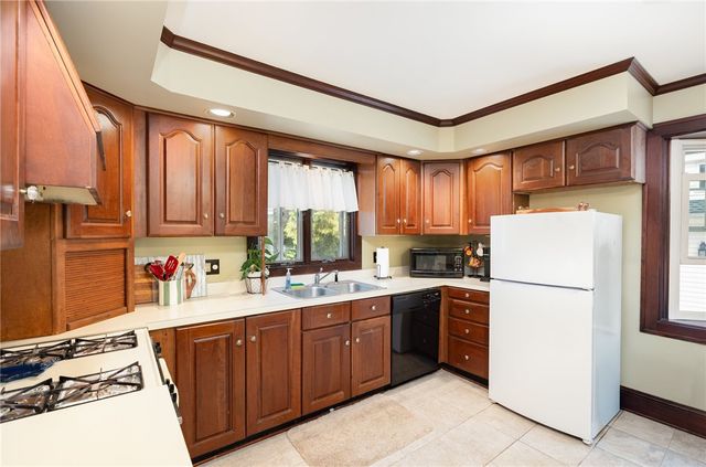 4430 Saint Paul Boulevard, Irondequoit, NY 14617