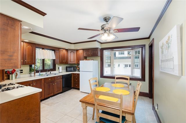 4430 Saint Paul Boulevard, Irondequoit, NY 14617