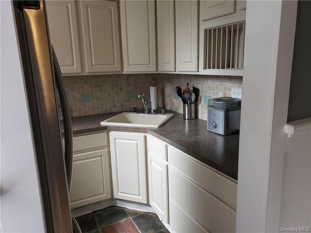 811 Bronx River Road 1 C, Bronxville, NY 10708