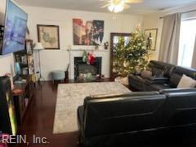 141 Baker Farm DR, Hampton, VA 23666