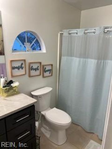 141 Baker Farm DR, Hampton, VA 23666
