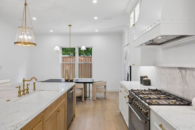 3724 Highgrove Drive, Dallas, TX 75220