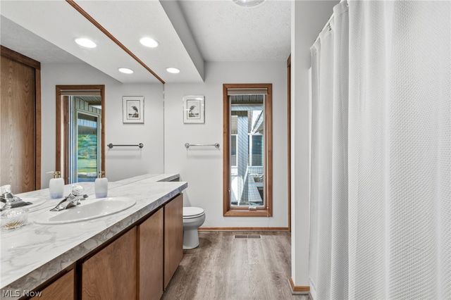 32672 Heron Circle, North Ridgeville, OH 44039