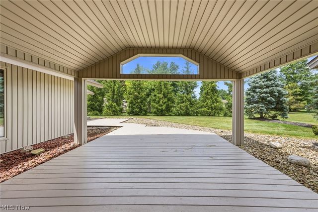 32672 Heron Circle, North Ridgeville, OH 44039