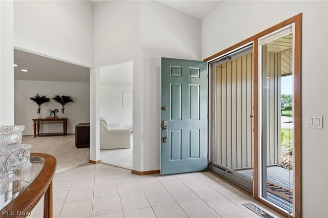 32672 Heron Circle, North Ridgeville, OH 44039
