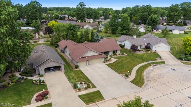 32672 Heron Circle, North Ridgeville, OH 44039