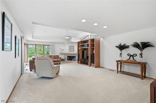 32672 Heron Circle, North Ridgeville, OH 44039
