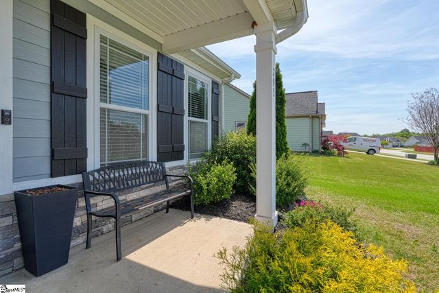 205 Creekside Farms Way, Duncan, SC 29334