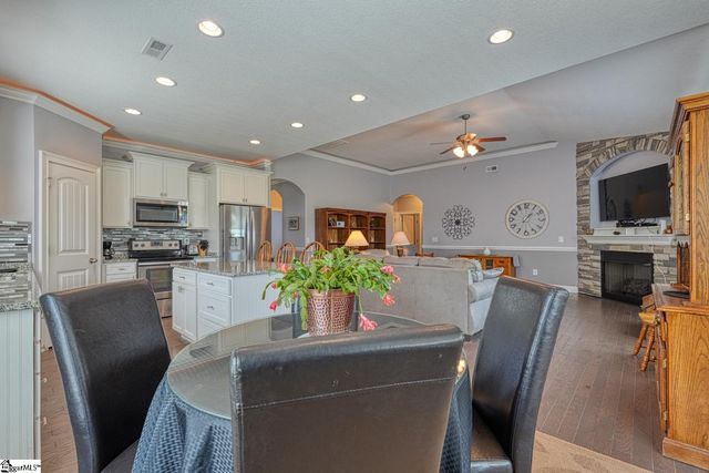205 Creekside Farms Way, Duncan, SC 29334