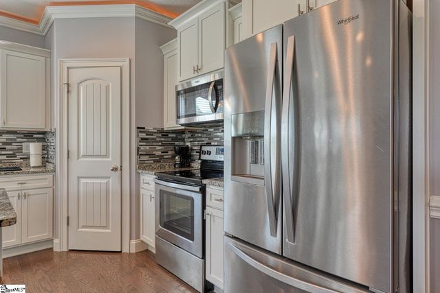 205 Creekside Farms Way, Duncan, SC 29334